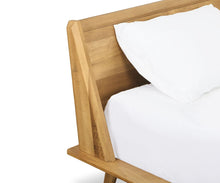 Load image into Gallery viewer, Bolig Bed