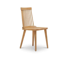 Load image into Gallery viewer, Eptri Dining Chair
