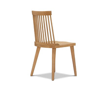 Load image into Gallery viewer, Eptri Dining Chair
